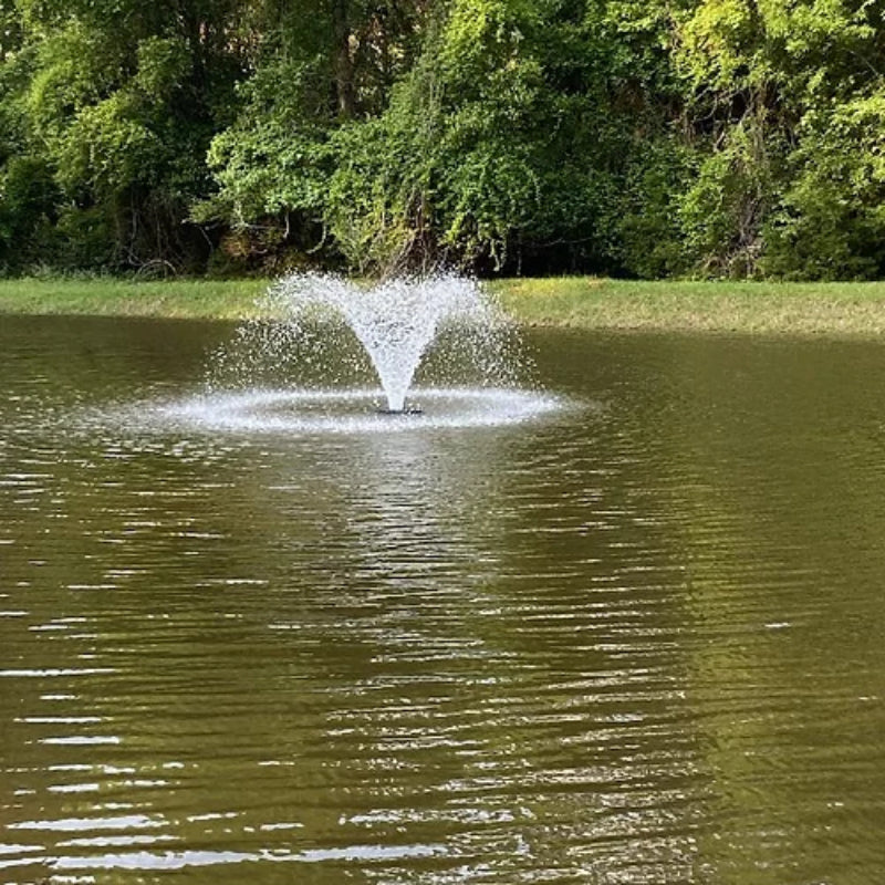 Vanguard Typhoon 3/4 HP Floating Display Aerator On Water Display