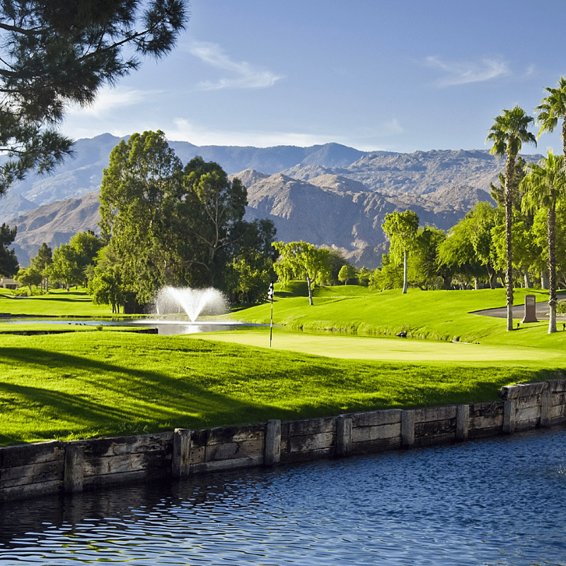 Scott Aerator DA-20 Display Aerator - On Water Beside a Golf Course with Beautiful Mountains at the Background