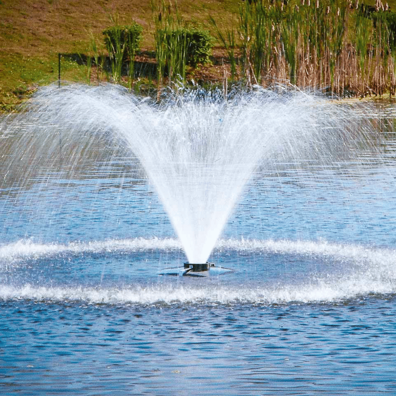 Scott Aerator DA-20 Display Aerator On Water Close-up View