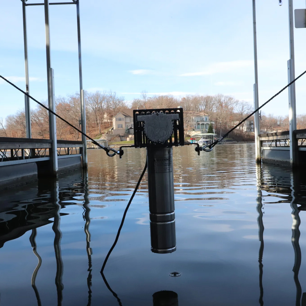 J2 Outdoors Ice Ripper 1 HP - Dock Unit Shown