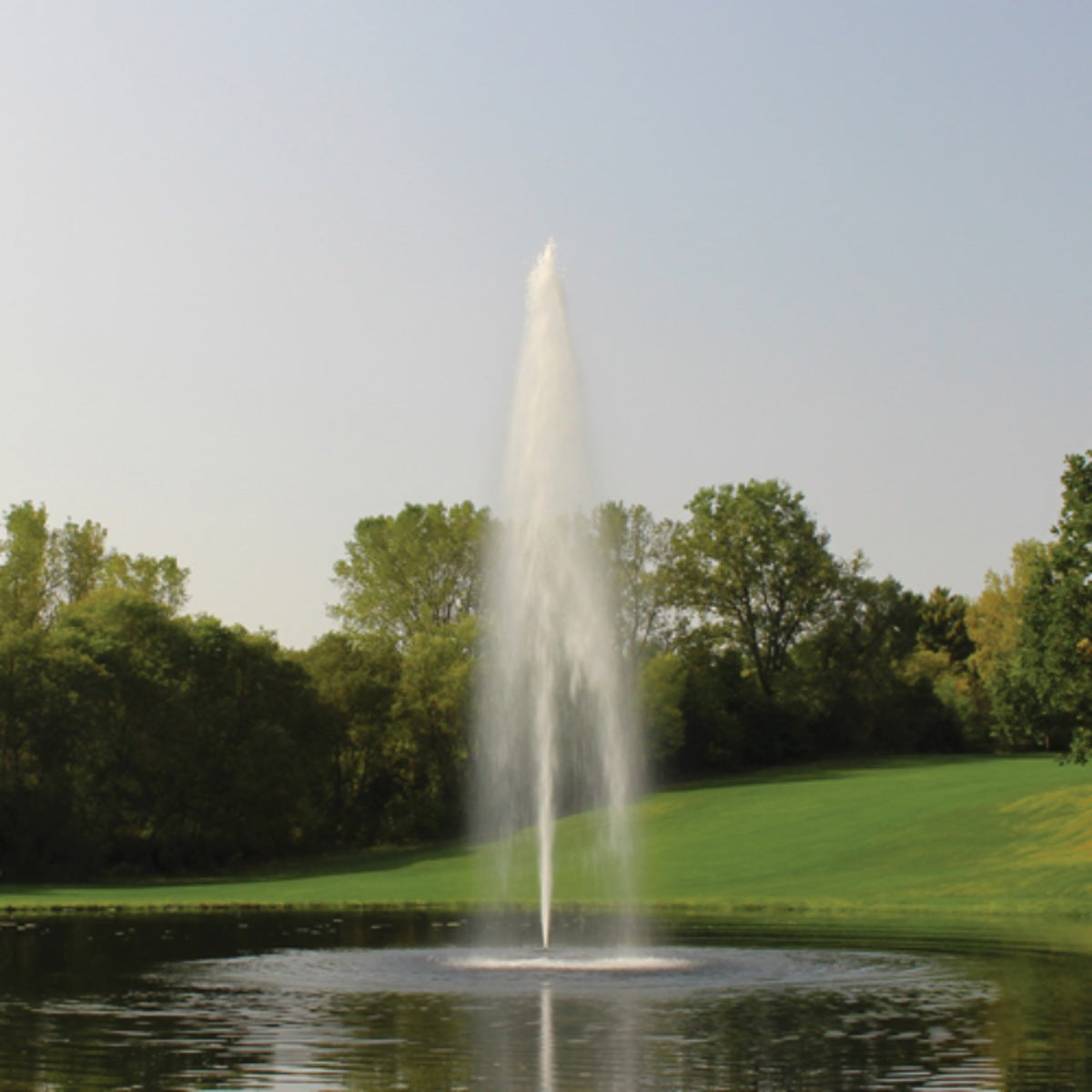 Kasco J Series Fountain Masterpiece Bundle - Showcasing the Redwood Spray Pattern