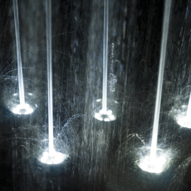 Oase Water Quintet Fountain - Close up View with Led Lights