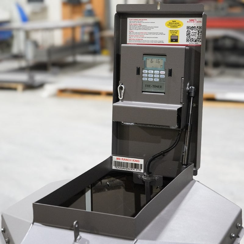 Texas Avenger Fish Feeder - Showing the timer feature of the feeder