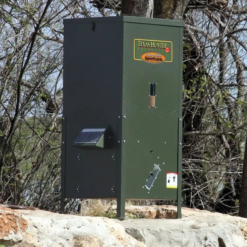 Texas Hunter Fish Feeder - 175 lbs unit with straight legs close up view