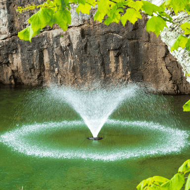 Kasco VFX Series Fountain - On Green Water Close-up View
